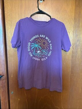 Ivory Ella graphic tee